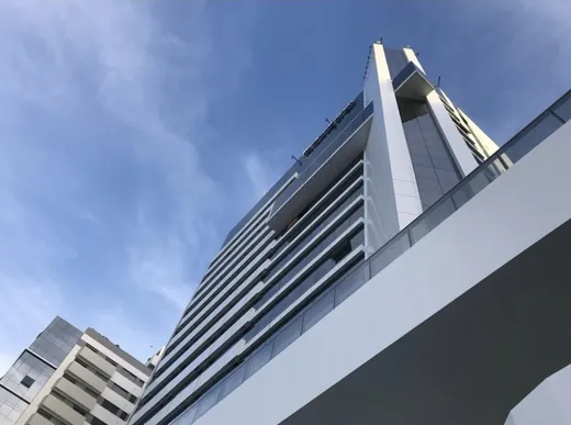 HOM Nilo — detalhe de fachada, Porto Alegre