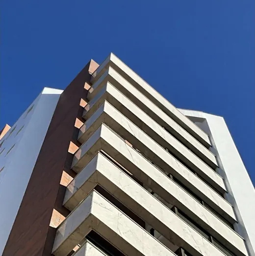 ZOHO — detalhe de fachada, Porto Alegre